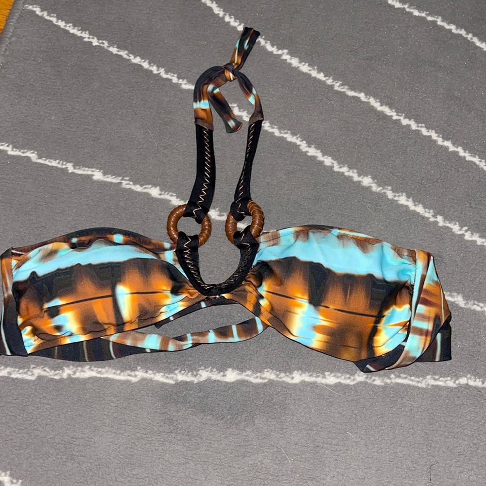 Halter neck bikini top